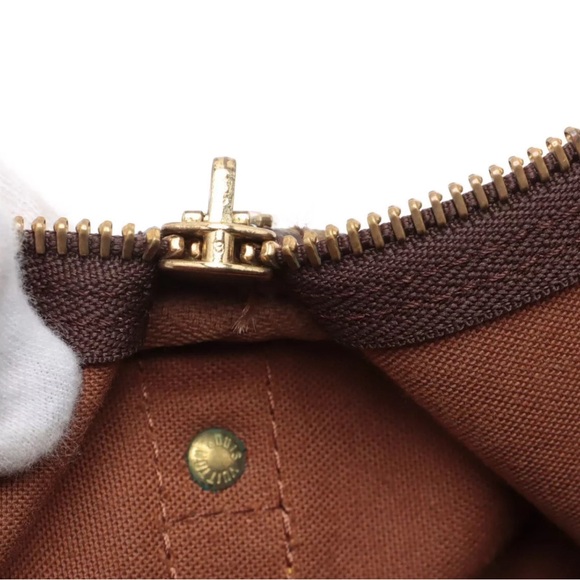 Louis Vuitton Monogram Keepall 60 - M41422 - Picture 11 of 12